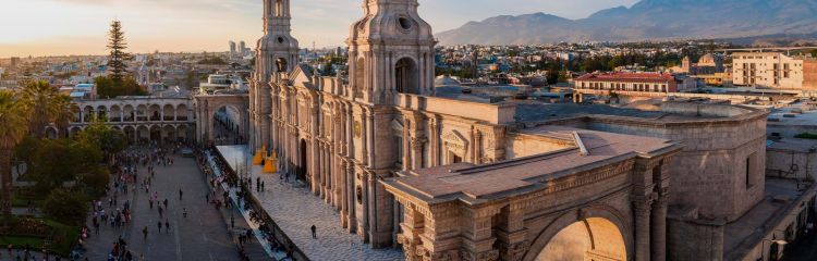 Viajes románticos con descuento a Perú